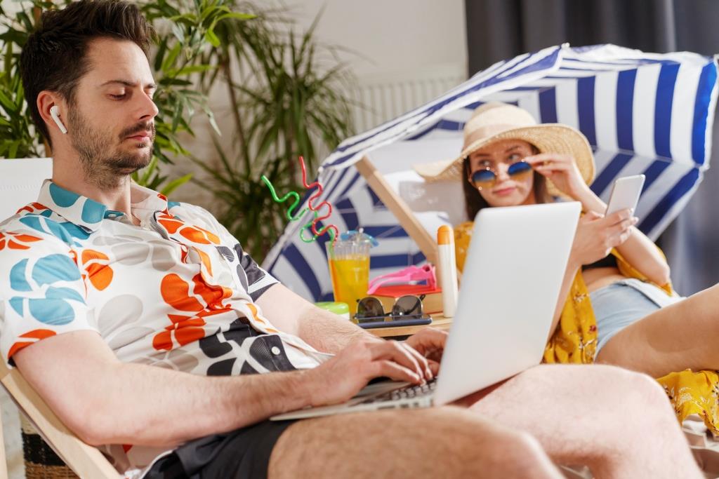 devices-accessories-youre-going-to-need-this-summer